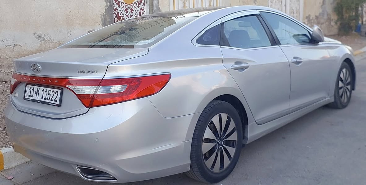 ازيرا كراند  2014 Azera / Grandeur  ٦سلندر وارد كوري فول موصفات عدا الفتحة سيارة جاهزة بصمة كشنات كهرباء انظمة توقف اوتماتيكي حديث و رادار وحساسات امامية وخلفية  تبريد ثلج رقم بغداد مميز وباسمي ثاني يوم تحويل سعر 120$ وبيه مجال / ***********
