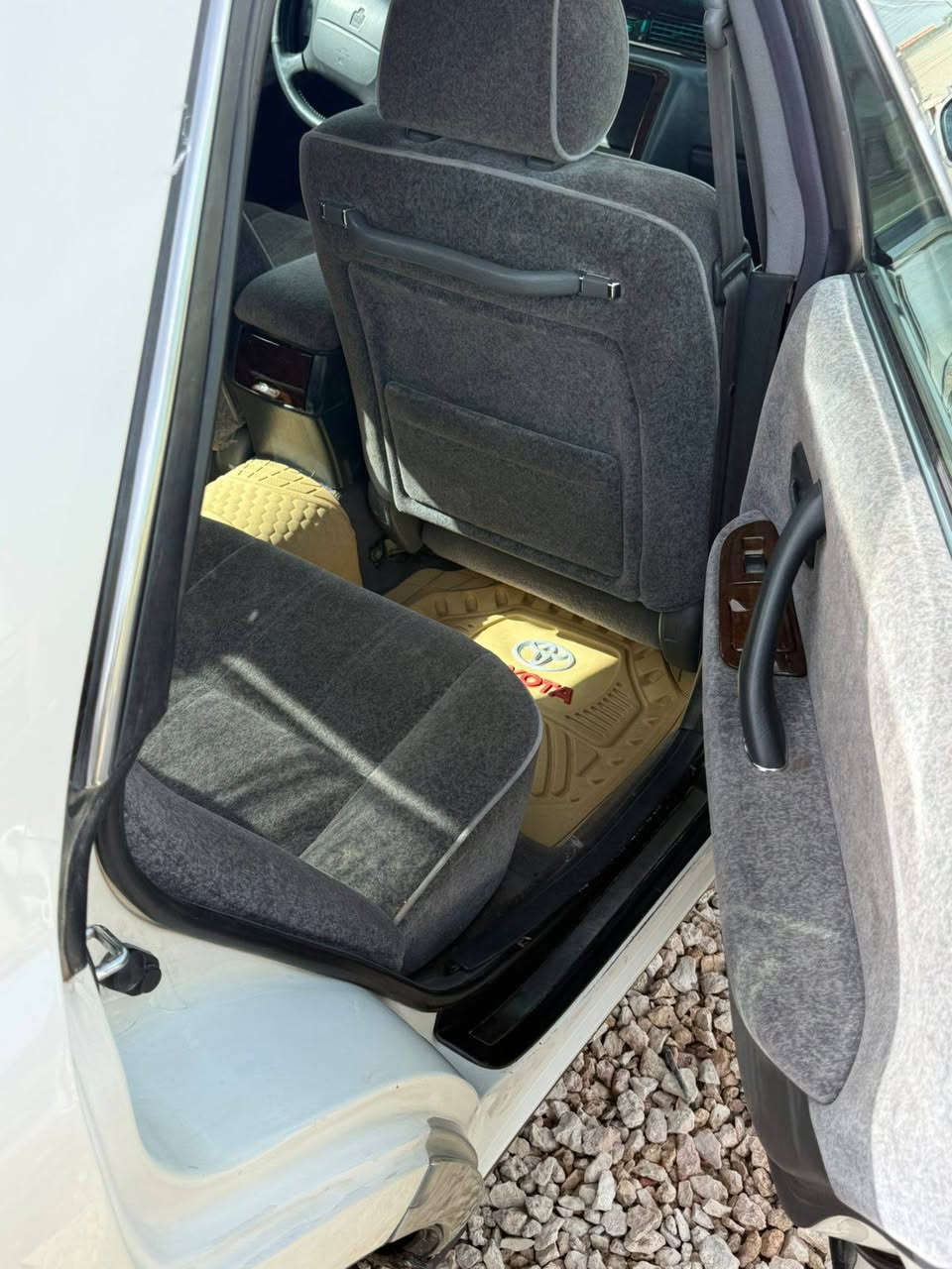 سلام عليكم للبيع كفاله عامه ماناقصه برغي يشهد الله واحله من صوره مكان نجف *********** اتصل اوبيك خير وتدلل مكينه وكير طياره فيشه وبطل تبريد ثلج تخم تاير حداديه 100 ب100
