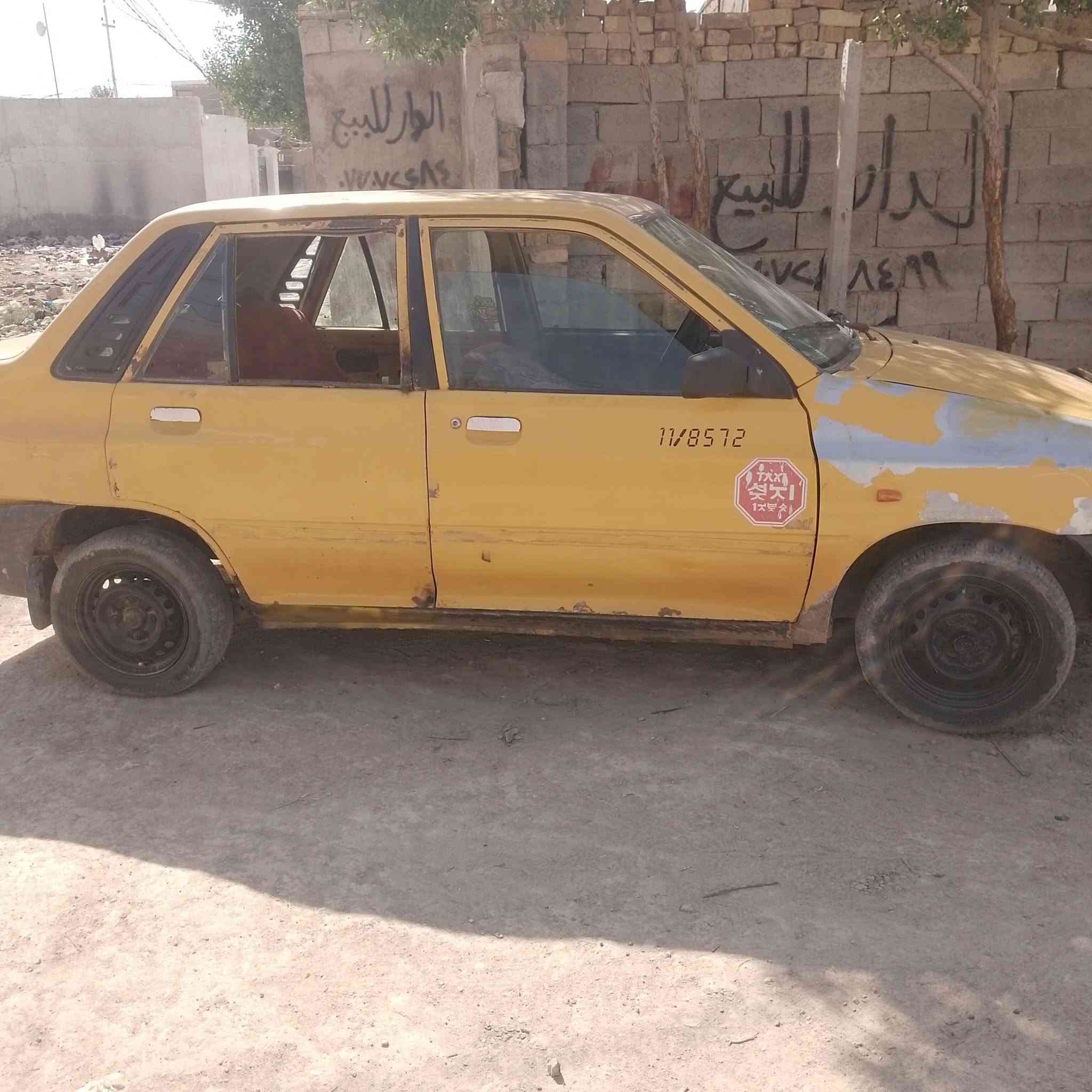 لسلام عليكم سايبه للبيع 
‏موديل ١١
‏سياره كلشي ما عوزهة بس دعاميات وترتيب مكينه معمره ستوهة 
‏البارحه كملت من السمكره عامه 
‏مصفره هيئة غرامه ١٠٠ عل مشتري راعيهة موجود ايداور  رقم مطبوع نكليزي بالنجف ما مستلمه 
‏مكانهة ديوانيه 
‏سعرها ١٥
‏الاستفسار ***********

