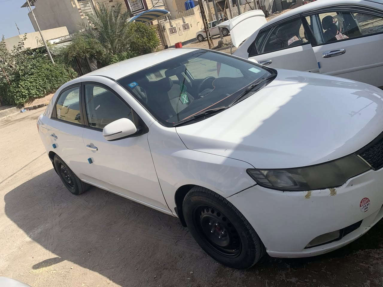 سيراتو 2012
سونار موجود وواضح 
مكينتها   : 1600
مكان السيارة : البصره خور الزبير 
السعر :  105    : شده وخمسه  وبيها مجال للطيبين 
رقم وواتساب وشريحة يشتغل : ***********
