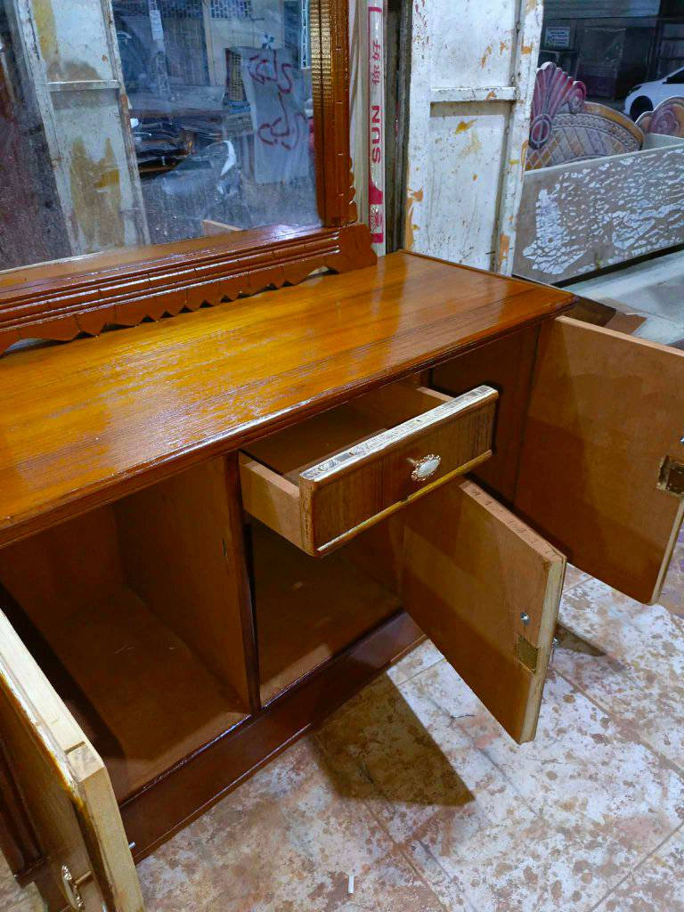 ميز مرايه تسكام صاج سعره مناسب شراي يتصل عل رقم ‏‪0773 012 3482‬‏مكان حله ابوغرق
