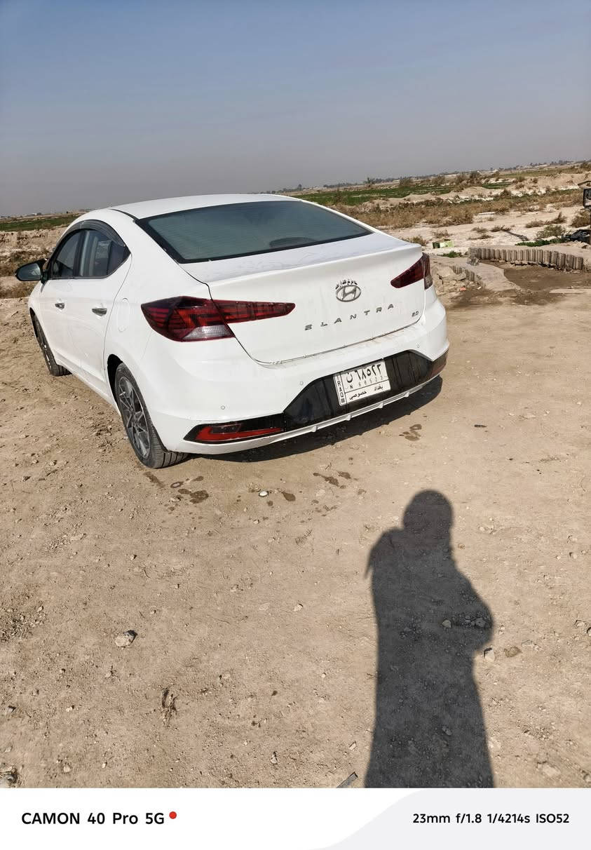 السلام عليكم
انترا خليجي موديل2020 سياره جاهزه مكينه كير حداديه تبريد ثلج تدفئه طخم تاير سياره فول مواصفات مكان سياره ناصرية 
السعر ١٦٥ وفيها مجال 
الهاتف ***********
