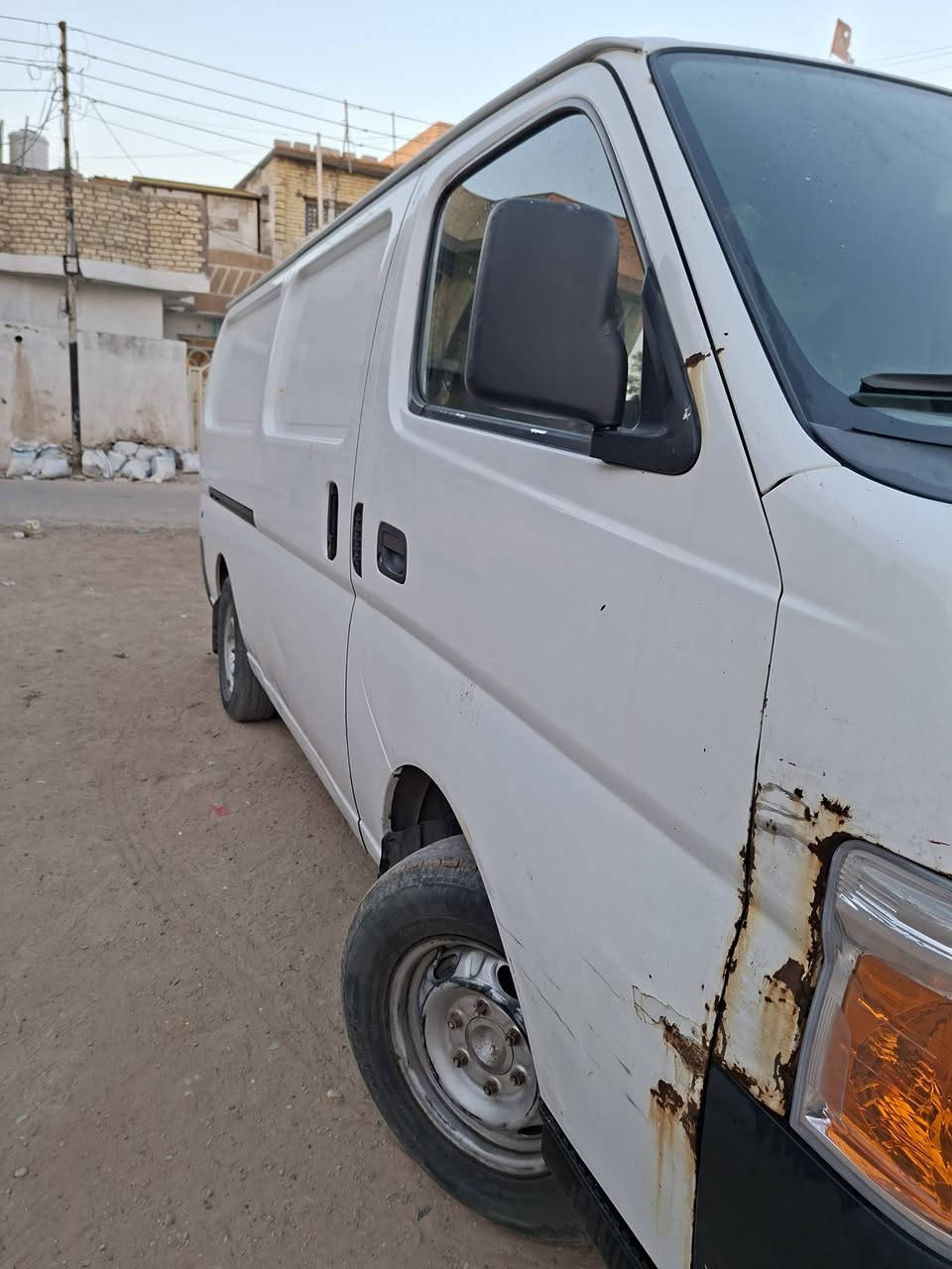 السلام عليكم نيسان اورفان حمل محرك 3000 كاز. 2012 بغداد تحويل مباشر  سياره خير من الله مال جناي تبريد خلفي ثلج بس عوزه غاز لئن اني مااحتاجه بشغلي وتركته.  ***********
