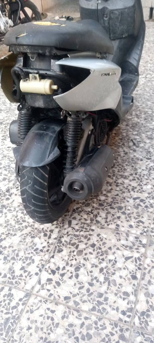 سلام عليكم دراجة سكنس ابيع كوم حديد بس هية عوزهة بس عقل اني بيعلك كوم حديد عنواني بغداد السعر180وبيهة مجال


**إذا كنت صاحب هذا الإعلان وتريد حذفه لأي سبب، رجاءا أرسل رسالة إلى الدعم الفني**