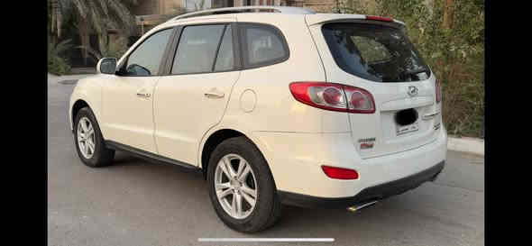 السلام عليكم
✅سنتافيا 2010 (خليجي) للبيع بدون مراوس شباك اسود اطار نيكل 
✅باسمي رقم بغداد مشروع وطني تحويل ثاني يوم
✅بدون حادث ماشي 140000 كم حقيقي بدون تعديل دك جرص بعد سرعة الـ 120  بلادي وضعيه الشركه
✅مكفوله من الضربه او الصبغ او الشاصي
✅بيه ملاحظات بسيط جدا تعديل على البارد فقط و بيه  تكحيلات الدعاميه الاماميه يرادله تعمير

المواصفات:
‏✅ 6v /3500  حجم المحرك  
‏✅ 4x4 
✅ فتحة سلايد روف طكتين 
✅  داخل جلد مميز لون قرمدي بلادي من القطع النادره
✅ دشبول صاج
✅  سبعة راكب 
✅ 3 قطع تبريد والقطعة الاخيرة تحكم
✅تحكم استيرن
✅سبيره نازل يمك 3 مرات فقط
✅اشاره بالمري
✅باتري جديد 
✅ شاشة عمل 
✅ كامرة عمل
✅ مفتاح 

💵 💵 💵السعر:((((160ورقة)))) وبيه مجال شي بسيط حك العمله
***********
حسين علي
المكان: بغداد/حي العدل خلف تجهيزات الربيع
