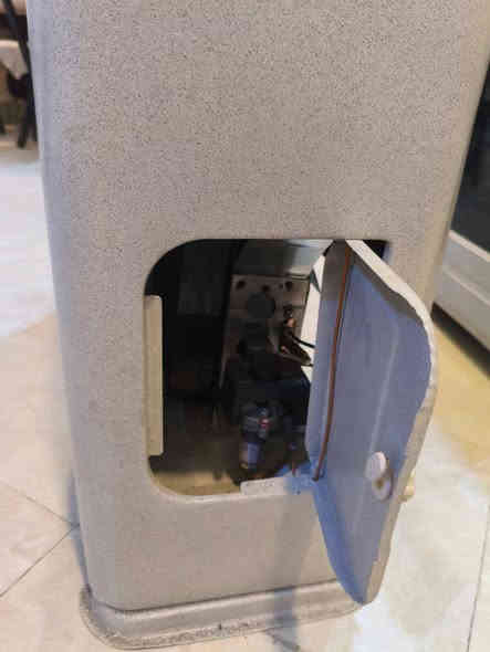 سلام عليكم صوبات غازيه نوع ايراني مستعمله قليل جدا عدد 2 مع انابيب تصريف غاز صناعه خاصه لايران نظيفات للبيع حله *********** سعر الواحده 100 الف
