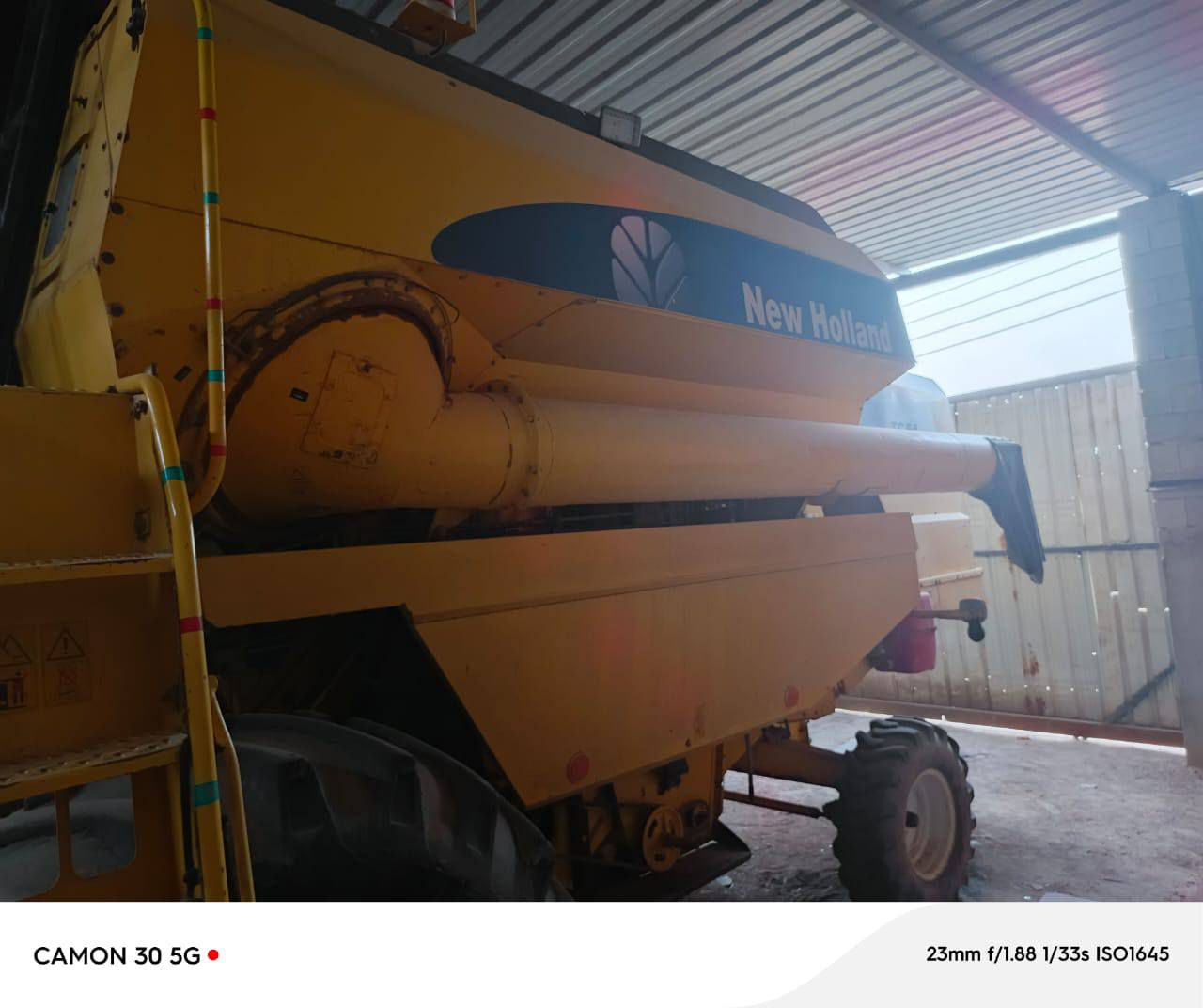 سلام عليكم حاصده نيو هولند هايدرو ٤بلم مديومة وكامله للبيع موديل ٢٠٠٧ للاستفسار على الرقم ***********
