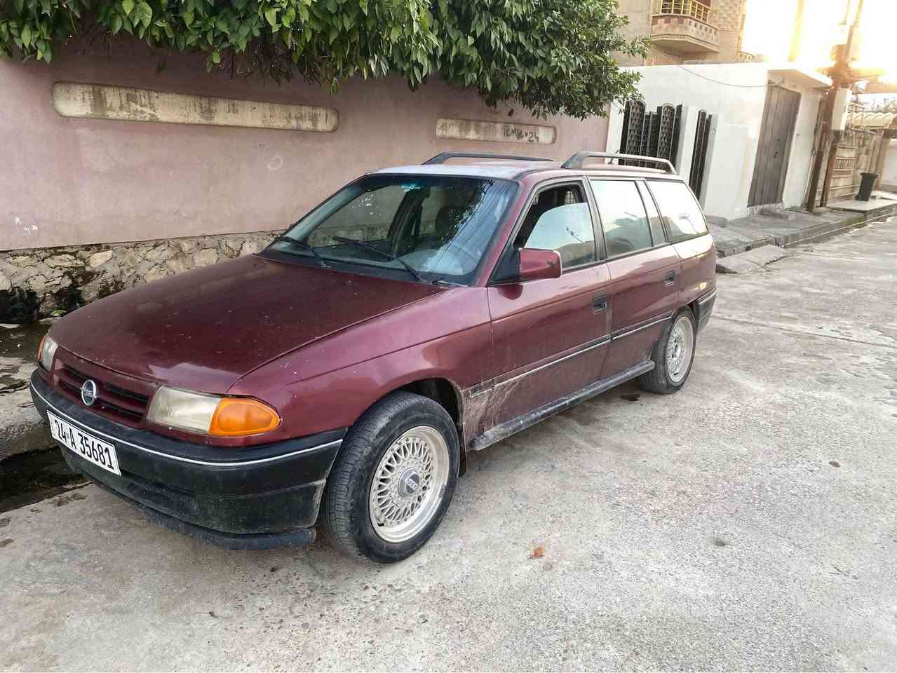 سلام عليكم استرا موديل 1993 بدون صربه وبدون صبغ محرك 18 شرط التحويل السعر 44 ومجال *********** موصل, نينوى
