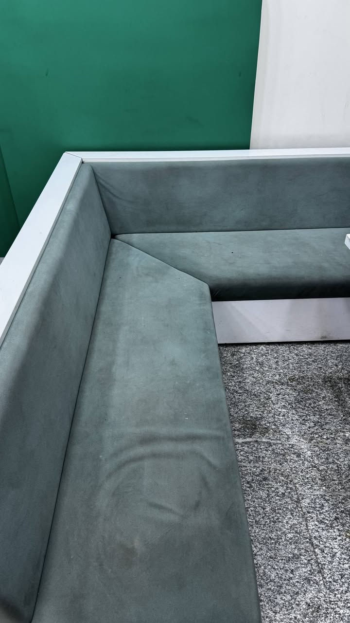 🛋️ للبيع قنفات 🛋️

للبيع قنفات بحالة ممتازة وتصميمها أنيق وتناسب مختلف الديكورات.
قنفة حرف L وحدة
قنفات صغيرة عدد 4 مع طاولات2
💰 السعر: 650 ألف دينار عراقي كامل

📍 المعاينة متاحة 📩 للاستفسار أو الشراء يرجى التواصل على الخاص.

بيها مجال للطيبين
للتواصل
***********
