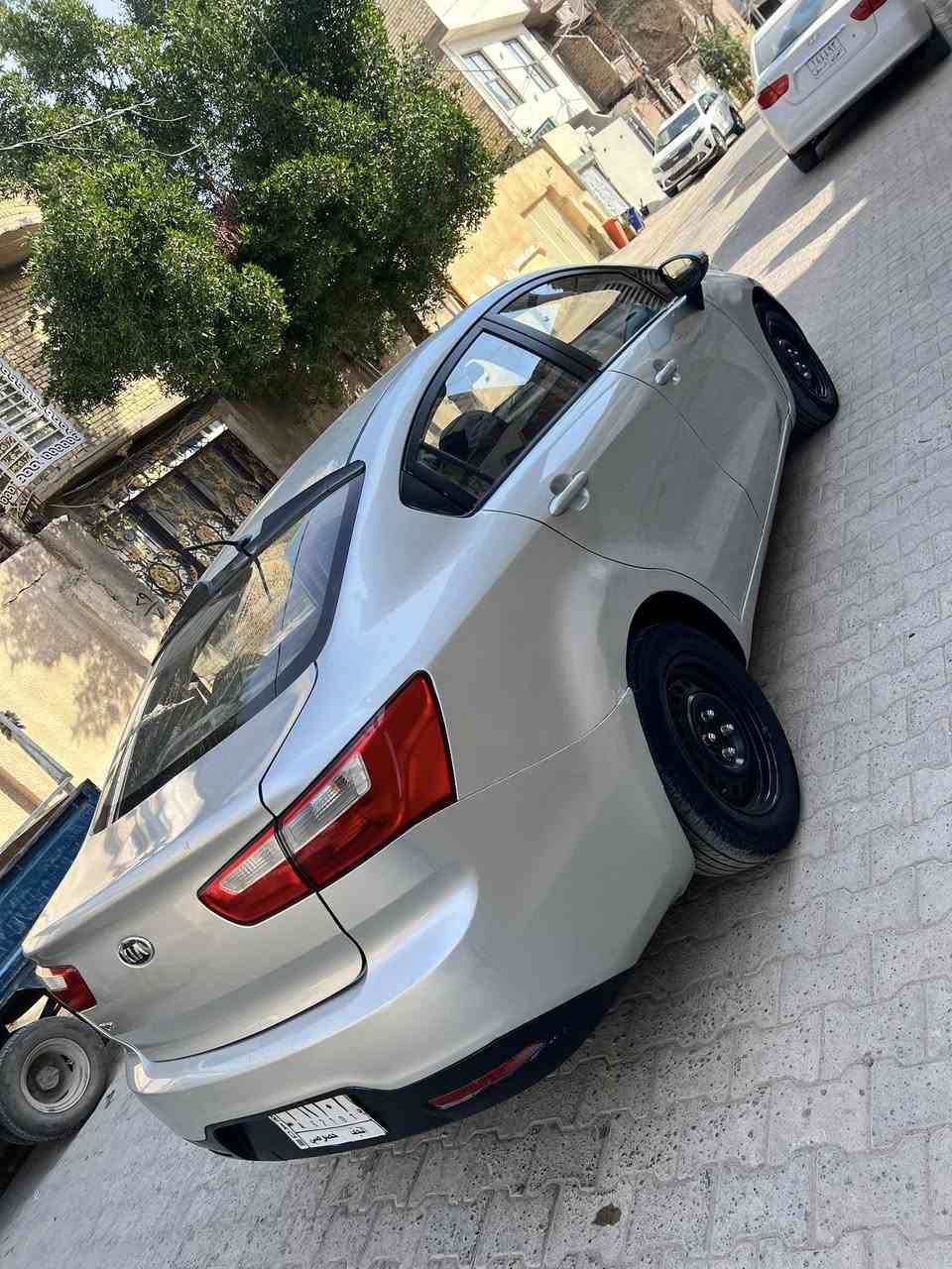 السلام عليكم 
البيع كيه ريو 2015 خليجي 
رقم نجف تحول نفس اليوم سنويه لل30 محرك1600دوش كير محرك تبريد حداديه كله جديد السياره ماشيا35 حقيقي
بيه صبغ احزام اثر جراد مكفوله من اي حادث سونار داخل المنشور السعر 79 مكاني النجف قرب مطعم الخيمه 
بيع فقط ***********
