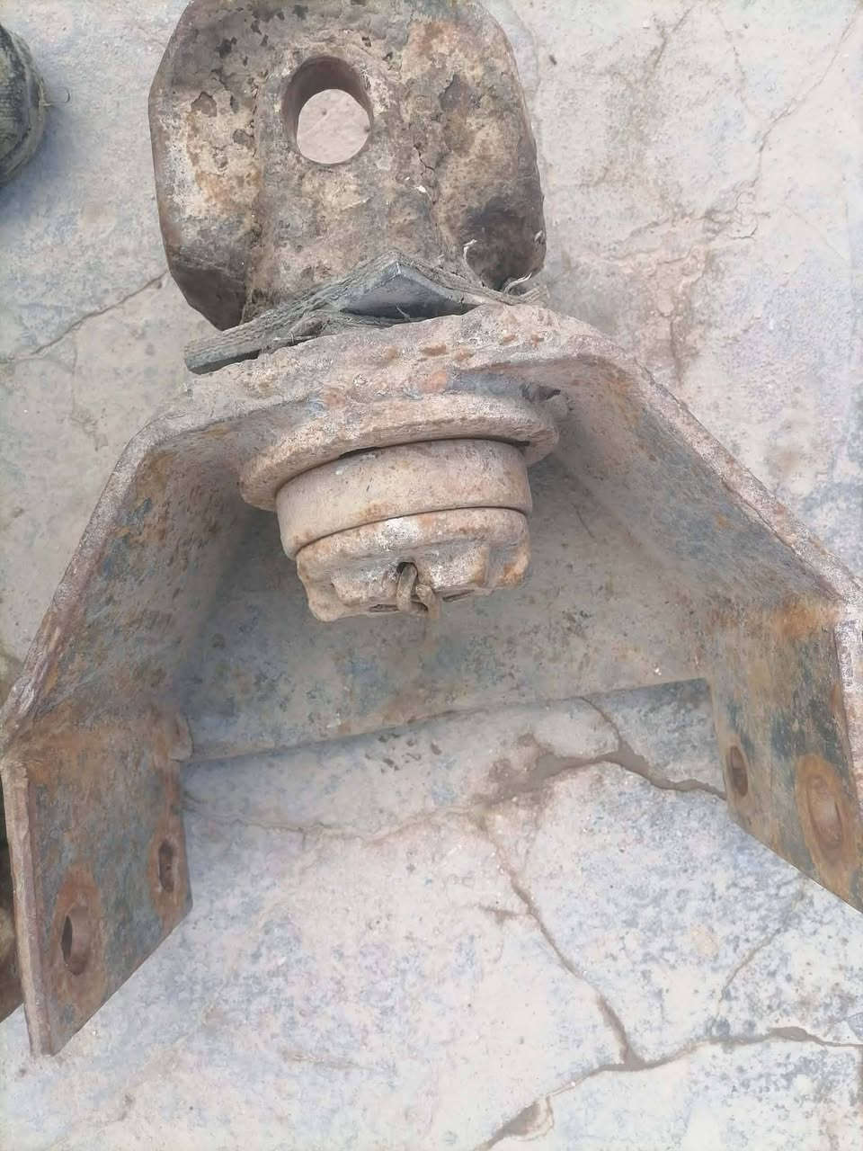 السلام عليكم للبيع جرار عنتر نظيف لالحيم ولافطر السعر 125 مكان ديوانيه مهناويه ***********
