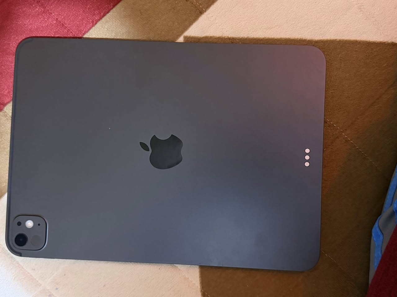 ايباد 11 برو m5ذاكره 256 استعمال شهرين نضيف كلش بطاريه 100 السعر 1350 مكاني بغداد الامين الثانيه رقم ***********
