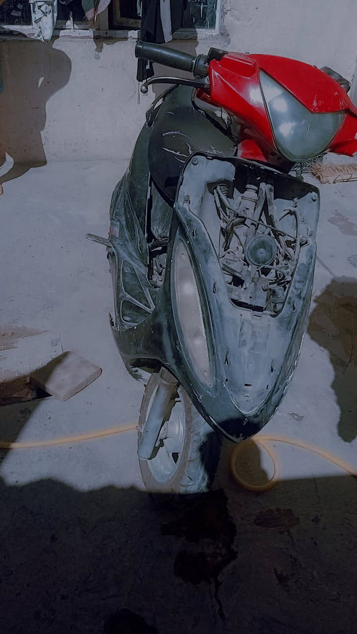 اسلام عليكم دراجه للبيع باتريه كاعد ودبلات شويه عوش   بل نجف رضيويه السعر 150وبيه مجال الشراي وهذه رقمي ***********

