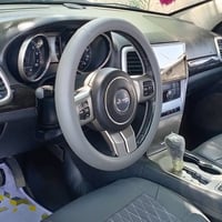جيب للبيع شيروكي بغداد فول حادثها شبر بالجاملغ الأمامي فقط السعر ١٥٠ و...