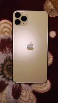 للبيع ايفون 11 برو ماكس ذاكره 256 بطاريه 82 جهاز وضع شركه مملعوب بي كل...