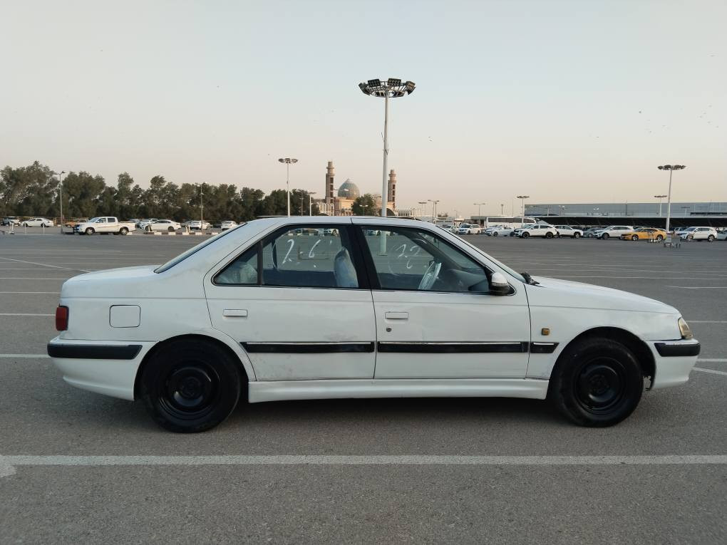 سلام عليكم 
بيجو بارص 2013 مكانه نجف السياره كله شغاله تبريد تدفئه 
كهربائيات زوج تايرات جديد حدادية جديدة ماعايزه شي بيه بارد بالباب الخلفي وضربه بالجنطة ماواصله للحوض الباقي نضيفه السياره راعيه بالنجف السياره سعره 36 وييه مجال بسيط لتواصل *********** النجف, العراق
