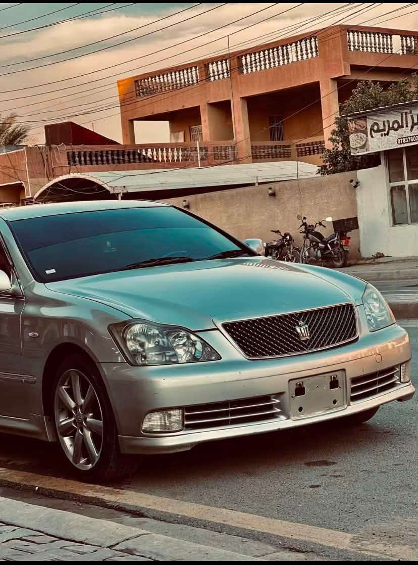 السلام عليكم
كراون شاهينه ٢٠٠٥
للبيع
كلك بدون ارقام
ثلث قطع تبريد 
برده كهرباء 
كشنات كهرباء 
ثلاجه خلفيه 
أربع دگم 
VIP عده الفتحه
خزن ميموري
كشنات جلد فول الفول 
ويل دنگه
فئه سبورت
كير ومحرك بشرط 
صدر جديد 
تخم تاير جديد 
سياره مصروف عليها
سعر٤٥ بيها مجال
***********هـ
