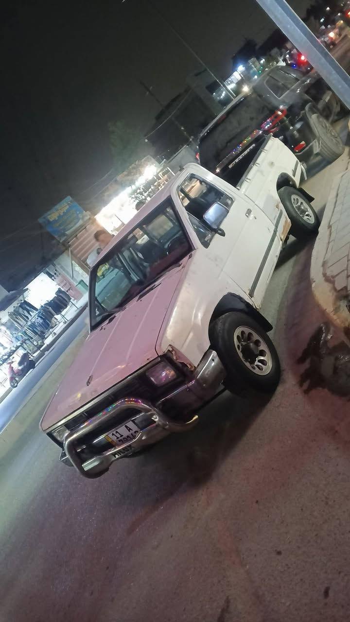 السلام عليكم بسبب الوعود الكاذبه اعاده النشر بيكم موديل 1988رقم بغداد انكليزي مكينه وكير واكسل خير من الله تخم تاير صدر امامي خلفي صار يومين بدلته كله مع وركات بيها خياسات قليله مكان بغداد مدينه الصدر السعر 28بيها مجال قليل ***********او مراوس حسب قناعه
