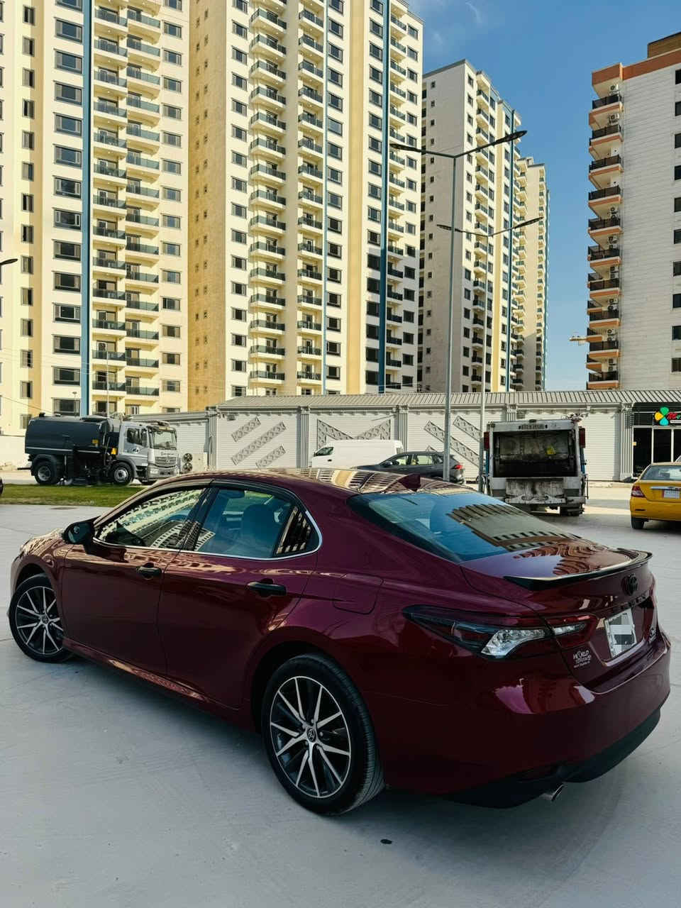 ‏Camry xle Hybrid 2022🔥
‏🇺🇸‏ وارد امريكي 🇺🇸
✅ماروني

ماشية  117,000K

الضرر :-  تبديل باب الصدر واربع اصابع من الجاملغ الأمامي حار وصبغ 

(وقطعتين كلير من امريكا)
صور الحادث مرفق

🤍مواصفاتها 🤍
🛡️محرك : 2500
🛡️ويل كب 18 تايرات بروجيستون 
🛡️لدات اماميه و لايت امامي led بلادي 
🛡️لدات خلفيه led 
🛡️داخل كريمي بلادي
🛡️قيادة ذاتيه 
🛡️بصمه دخول و تشغيل  
🛡️تشغيل عن بعد
🛡️كشنات جلد
🛡️كشنات الاماميه كهربائيه
🛡️كشنات تدفئه  
🛡️تدفئة بالستيرن
🛡️سايد بريك كهربائي 
🛡️اوتو هولد توقف بالازدحامات 
🛡️وضعيات قيادة سبورت نورمال ايكو
🛡️نظام EV MODE
🛡️مثيت سرعه تفاعلي قيادة اليه 
🛡️اناره داخليه led
🛡️مري تعتيم للضوء العالي
🛡️شاحن وايرلس
🛡️تبريد منفصل
🛡️جام اوتو
🛡️حساسات اماميه 
🛡️حساسات خلفيه
🛡️نظام مراقبة الطريق
🛡️رادار امامي 
🛡️رادار خلفي 
🛡️رادار جانبي 
🛡️توقف تلقائي
🛡️تخم تايرات جدد بلادي

✅رقم بغداد الجديد تحويل ثاني يوم
وبعد بيها هواي مواصفات 

السعر 195 وبيها مجال
مكاني بغداد

للاستفسار التواصل على الخاص


**إذا كنت صاحب هذا الإعلان وتريد حذفه لأي سبب، رجاءا أرسل رسالة إلى الدعم الفني**