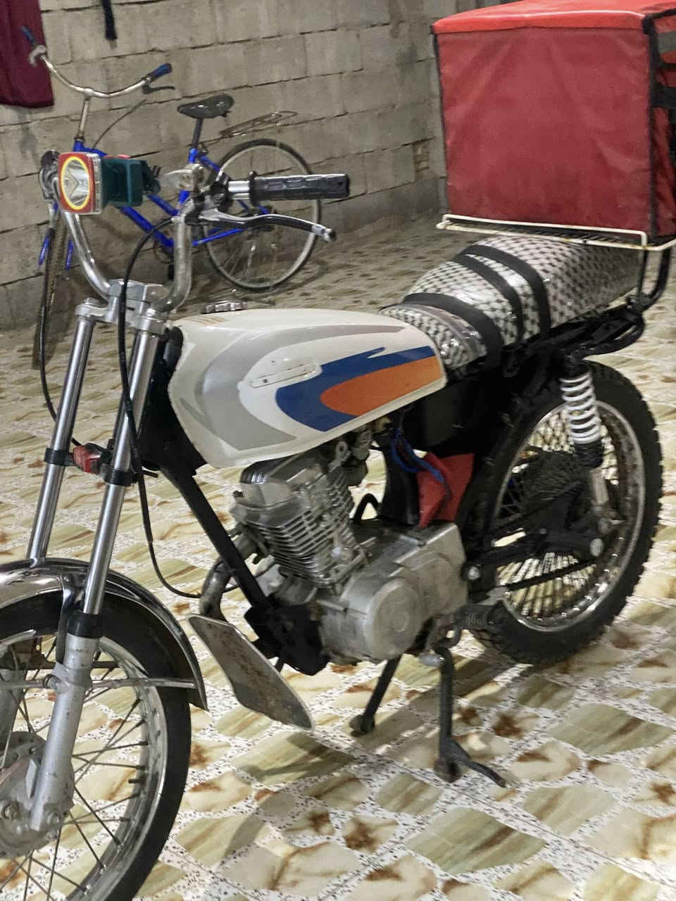 للبيع دراجة نامة نضيفة مكينة خير من الله شعلة ومعدل 
بدون
***********
