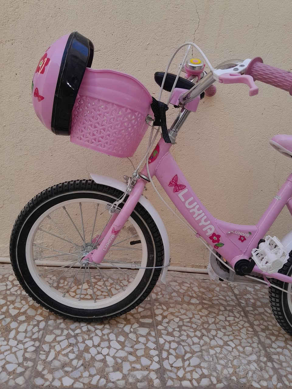 بايسكل حجم ١٦ مامستعمل بعده جديد
السعر ٥٠ 
مكاني ١٧ تموز


**إذا كنت صاحب هذا الإعلان وتريد حذفه لأي سبب، رجاءا أرسل رسالة إلى الدعم الفني**