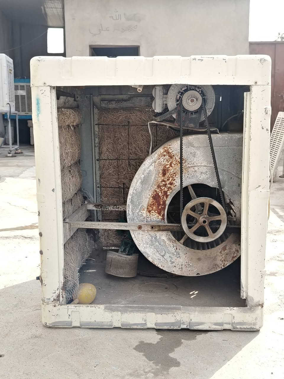 عندي هذا مبرده للبيع الي يريد يتفضل خاص هذا رقمي ***********
