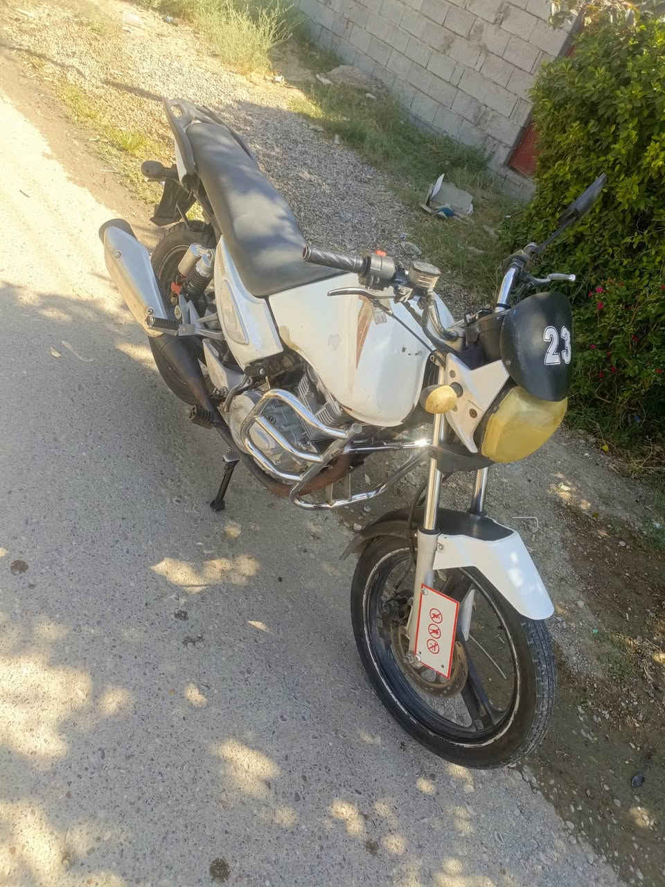 سنكي للبيع مكينه بيها شويه دخانه كله شغال نقره سلف سعر 500 وبي مجال ***********
