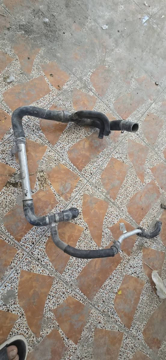 أغراض  أصلي مال  سي200 موديل  16
*********** الوتساب موجود  ع هذا رقم
