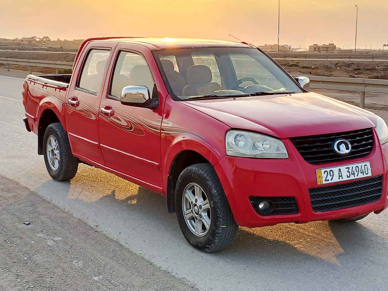 السلام عليكم للبيع كريت ويل 2015 رقم واسط انكليزي جديد مجدده لل 30 بأسمي سياره كير ومحرك كفالة شرط المحرك ما مفتوح تبريد ثلج تخم تاير حدادية جديده دوشمه جديد السياره بيه بخات صبغ اثر شخط عارضه  بكصه القماره السعر 64 ورقه وبية مجال
المكان واسط نعمانية
ملاحضة السياره مال جناي وما متعوبه
***********
