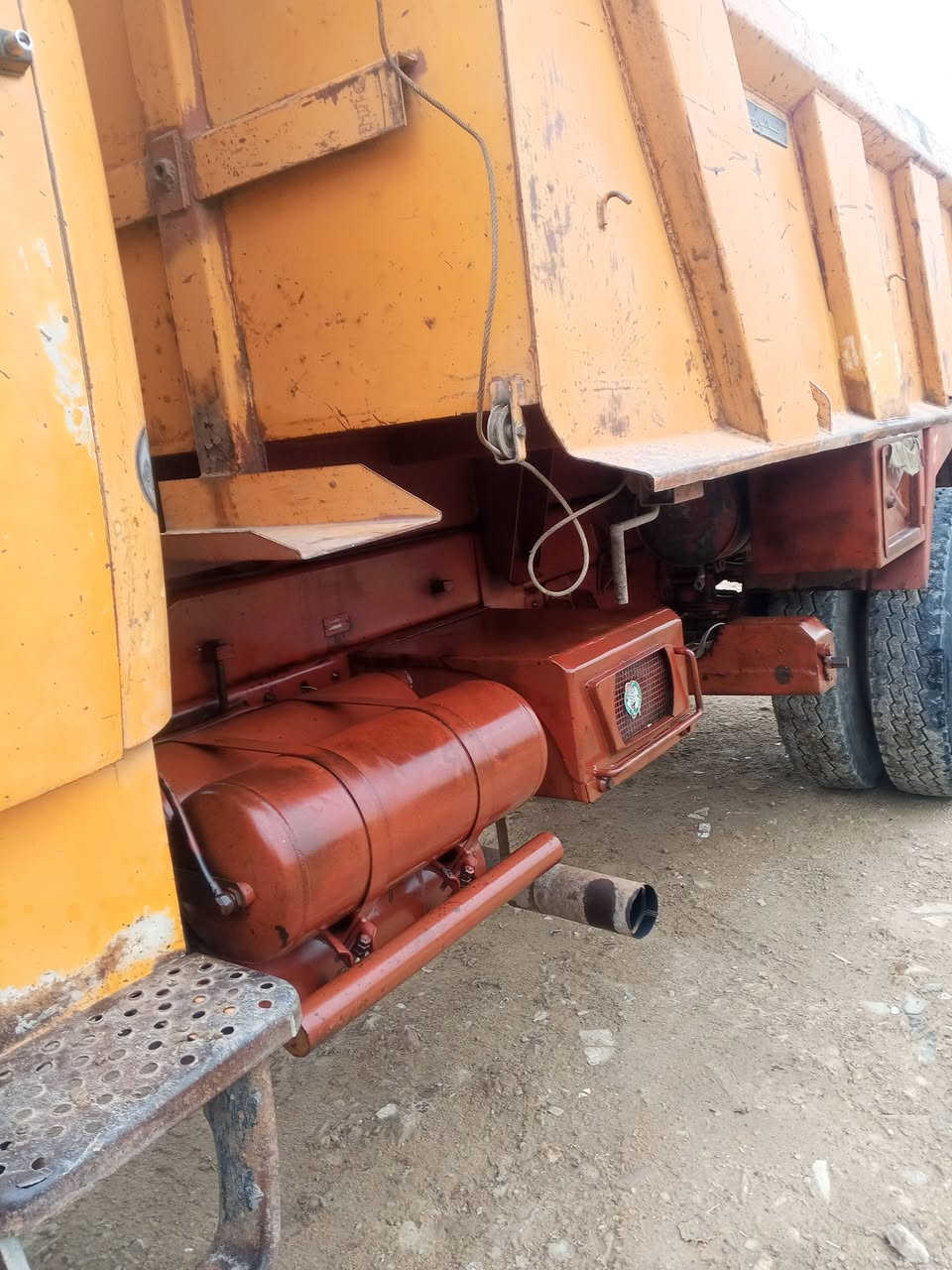 السلام عليكم
للبيع 
قجمه تك 1981 قلاب بلادي 
رقم بغداد للتواصل الاتصال على هذا الرقم 
***********
