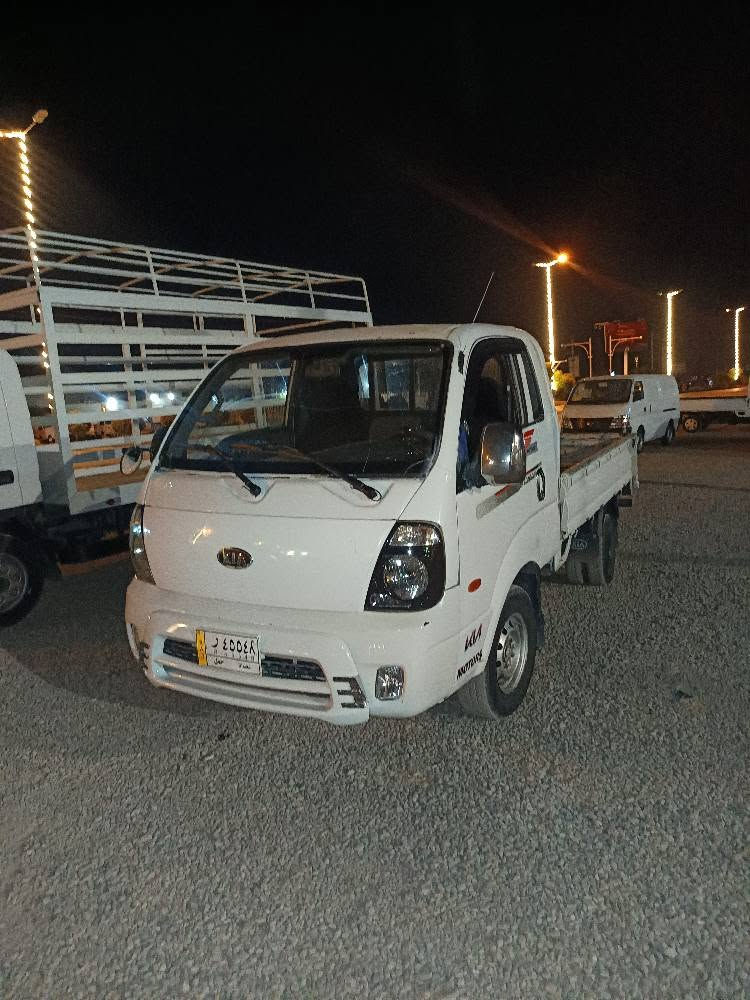 بەناوی خودای گەورە کیای بار  مەکینە ٣٠٠٠ سەیارەکە ساغە بڕاوە نیە  گێرو مەکینەو ئەکسلی بەشەرت *********** رانية, السليمانية
