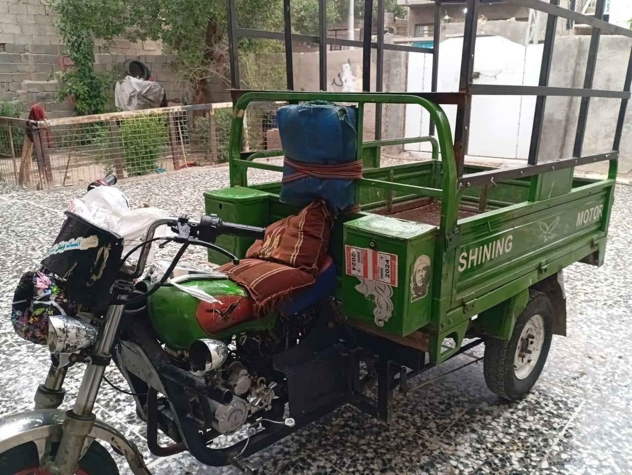 السلام عليكم شلونكم شباب ستونه موديل. 19 محرك بلال 22 البدي معمر جديد او تخم تاير جديد اوراق كامله عوزه بس كهرباىيات السعر 1300 او بيهه مجال المكان بغداد الرشاد وتحياتي


**إذا كنت صاحب هذا الإعلان وتريد حذفه لأي سبب، رجاءا أرسل رسالة إلى الدعم الفني**