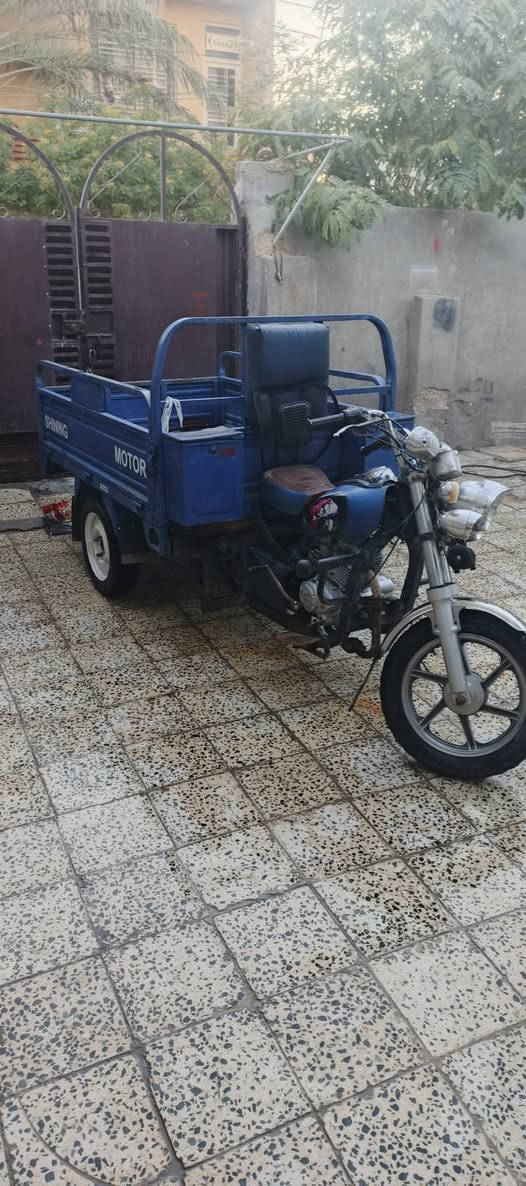 سلام عليكم ستوتة لبيع او مراوس بتكتك عادي ونطي فرق 
مكاني كربلاء 
اوراق مديل 2021
تخم تاير كلشي مضح بل فيديو 
كربايات كلهة شغالة مكفولة شاصي وراقة
***********سعر خاص بيكم خير ودللو
