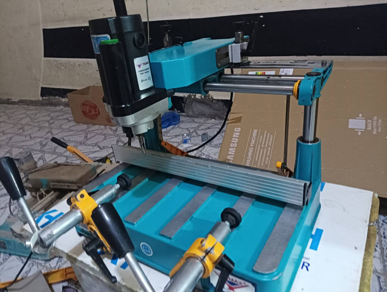 السلام عليكم للبيع داكور تركي قياس مترتين وتسعين اي استفسار الاتصال على الرقم ***********. ***********. أو على الخاص في بابل الحله
