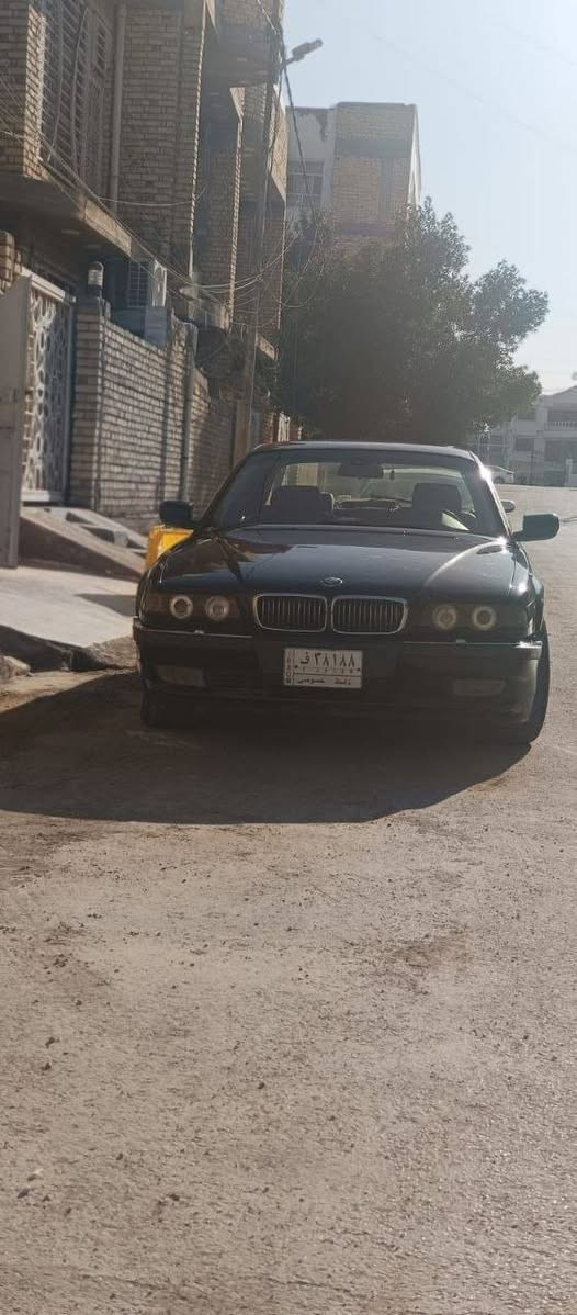 Bmw 8سلندر
موديل 1995 مكينه 4000 السياره محتاجه مكينه وتعديلات بسيطه السعر 50$


**إذا كنت صاحب هذا الإعلان وتريد حذفه لأي سبب، رجاءا أرسل رسالة إلى الدعم الفني**