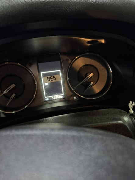 السلام عليكم بيكم يويتا ٢٠٢٥شركة ساز ام الظمان ماشيه١٢ الف مكفوله كفاله عامه رقم سليمانيه مكان السياره ديالى الخالص السعر ٣١٦$
رقم الهاتف ***********
