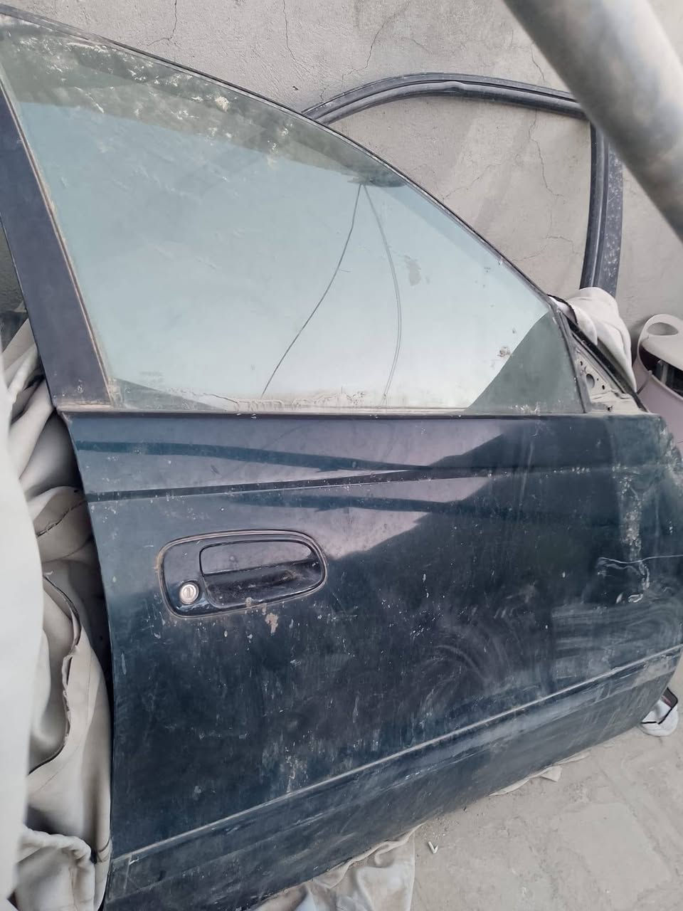 السلام عليكم اربع بيبان مع البطاين كرونه موديل 95 يسرة بلادي 
زوج دعاميات 
تجف 
***********
متواجد ع الفيس واتساب
