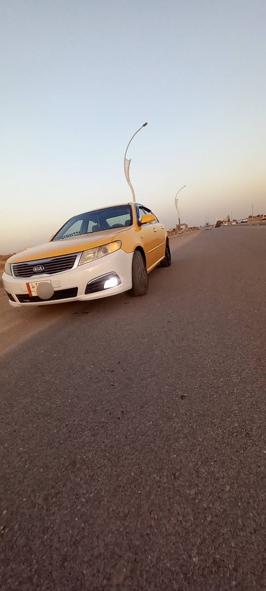 السلام عليكم سياره اوبتيمه 2009رقم بغداد باسمي مكينه وكير مال حاويه شرط فرممه حداديه كله مال حاويه حداديه لخلفيه هم مال حاويه تبريد شغال ثلج تخم تاير جديد  كهربائية كلها شغاله دعاميه جديدة عبوه فيت بم حاويه نوزلات حاويه سياره مكفوله عدة ضربه جهة اليمنه جاملغ وبنيد وبيه تبديل فخذ سنوية ل2028 مكان السيارة ديوانيه ***********
