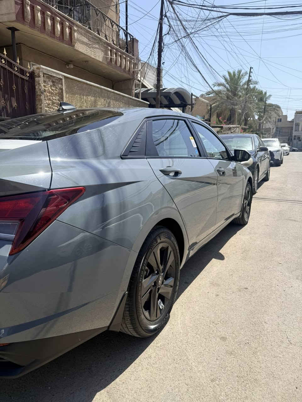 السلام عليكم
النتره 2023 خليجي مكفوله كفاله عامه رقم اربيل باسم شركه هزه ورقم جديد موصفات فول واحد عل واحد عده البصمه 
ماشيه73حقيقي 
محرك الف او ستميه دوش وضع شركه سياره جديده كارتون جاهزه من كلشي 
السعر 155وبيها مجال الشراي يتصل وبلخدمه  ***********مكان السيارة بغداد البنوك
