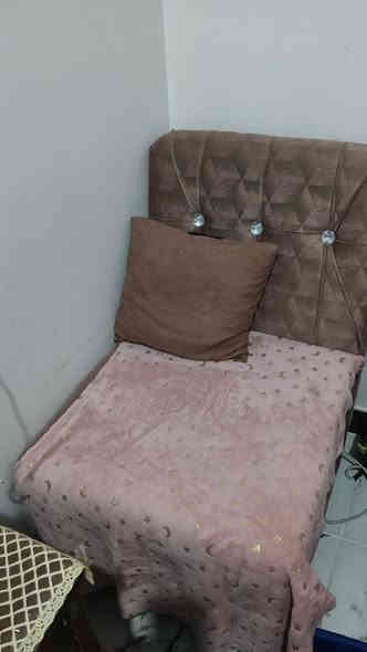 ديوان خمس مقاعد عشر نفرات تزكام للاستفسار عل الرقم ***********
