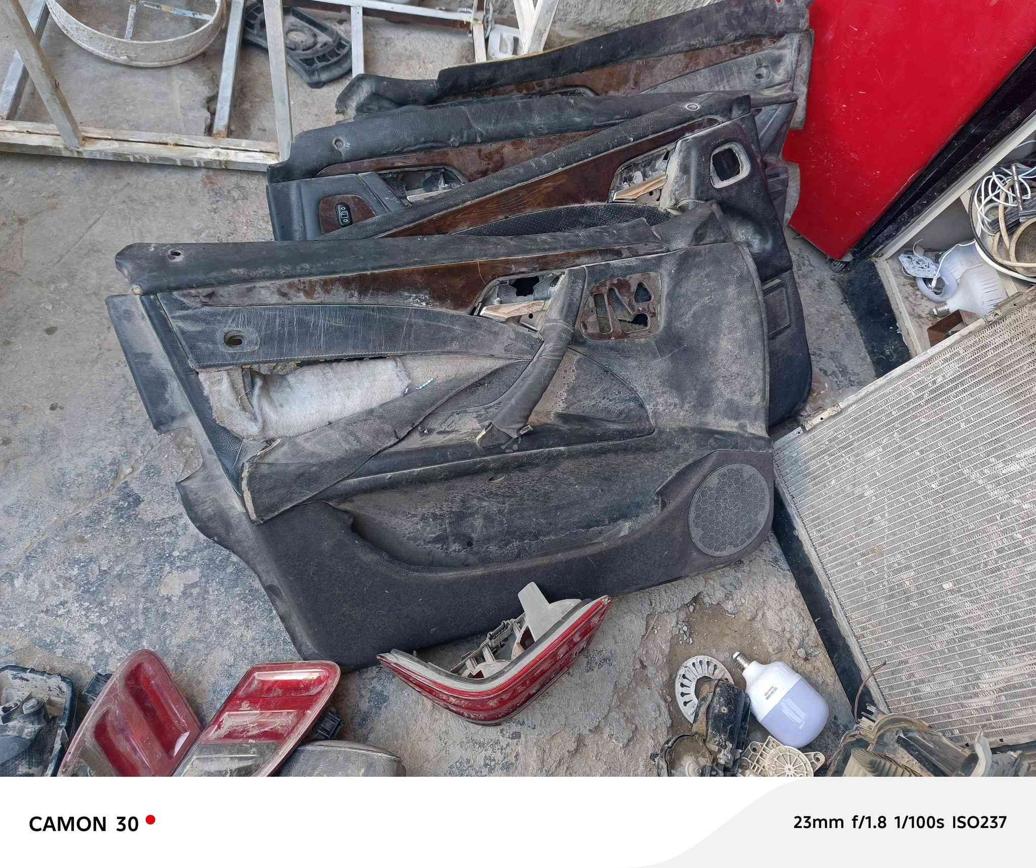 السلام عليكم
غراض مال أم عيون ودب 
فريز أم عيون 
وزوج وياله 
وهواي دحافيس
شباط بنيد أصلي
*********** واتساب
