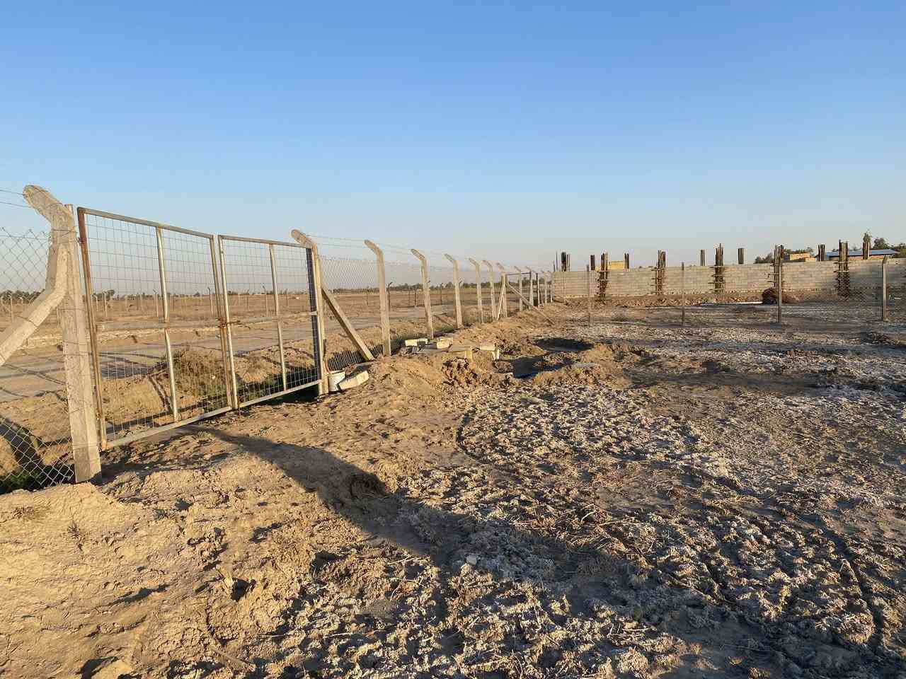 السلام عليكم دونم للبيع سند 25مداور ثاني يوم.  يبعد عن شارع دغاره 200متر مسيج BRC.   وجهه 50متر ونزال50
مكان /طريق دغاره مقابيل جامع زبيد 
***********
