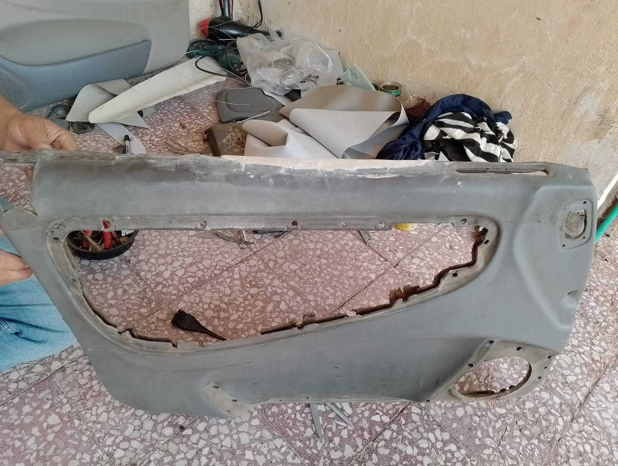 إعادة تدوير  تغليف ابطاين ابواب ابرنس
يوجد لدينا لجميع انواع السيارات 
العنوان العزيزية الشباب مقابل العمارة السفينه 
الاستفسار الإتصال على الرقم ***********
خادمكم ابو رســــــول
