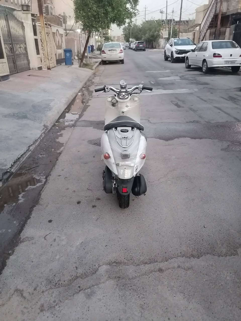 السلام عليكم دراجة كلاسك للبيع نثيه شلعة معدل حلوة تايرات جدد أوراق بيها سكن بغداد بنوك سعر ٢٧٥الف وبيها مجال قليل شراي الاتصال ***********
