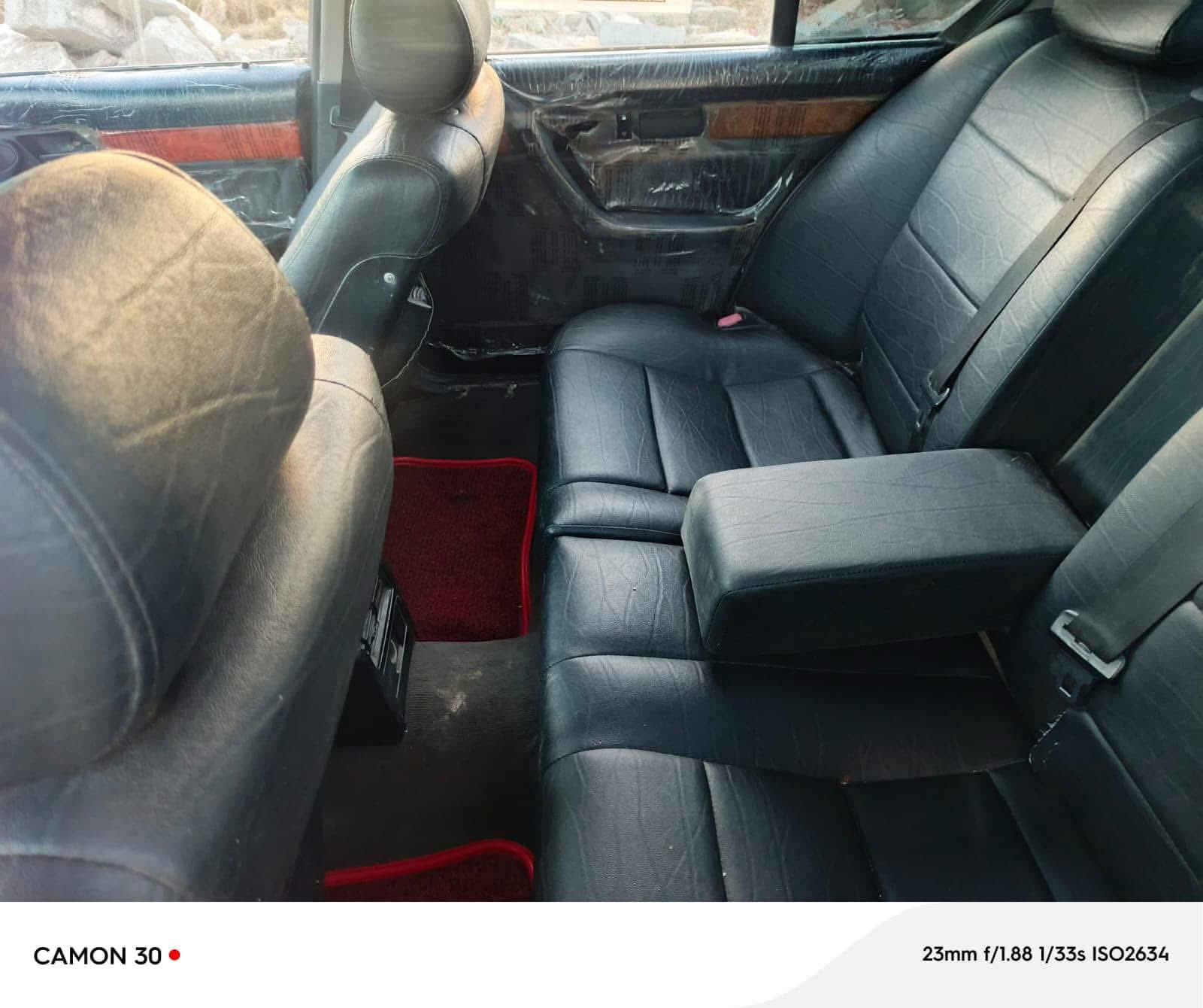 525 اصل سنوية وبليتة مسكر عدل موديل 1992 رقم انكليزي سنوية لل2029 السيارة مصبوغة عام وبيهة طخة موضحة بالصور تخم تاير صدر خلفي جديد وصدر الامامي 60 ./. كير مكينة اكسل يخبلا  نشاط وعزم ورزانة  السعر 60 مكان السيارة بغداد المدائن للتواصل *********** واتساب او خاص  واذا مراوس  بصقر 40
