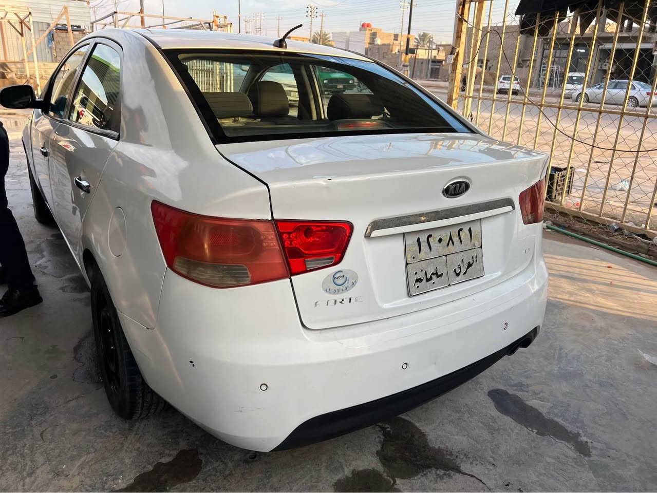 سلام عليكم

#سيراتو موديل 2013 خليجي محرك 1600 دوش كير 6 نمر رقم سليمانية تريد تحويل وكالة موجودة السيارة كير محرك تبريد تدفئة حدادية كاملة مابيها نقص مواصفاتها حساسات خلفية تحكمات ستيرن اشاير بالمري مري شفط شاشه 

بيها صبغ قطعتين وتبديل 3 قطع بلادي بدون حادث بدون دواخل اقل الحزام

مكانها كربلاء والسعر مناسب 82 وبيها مجال

*********** كربلاء, العراق
