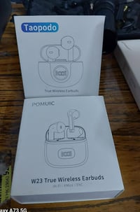 مجموعة أغراض • سماعات • إلكترونيات