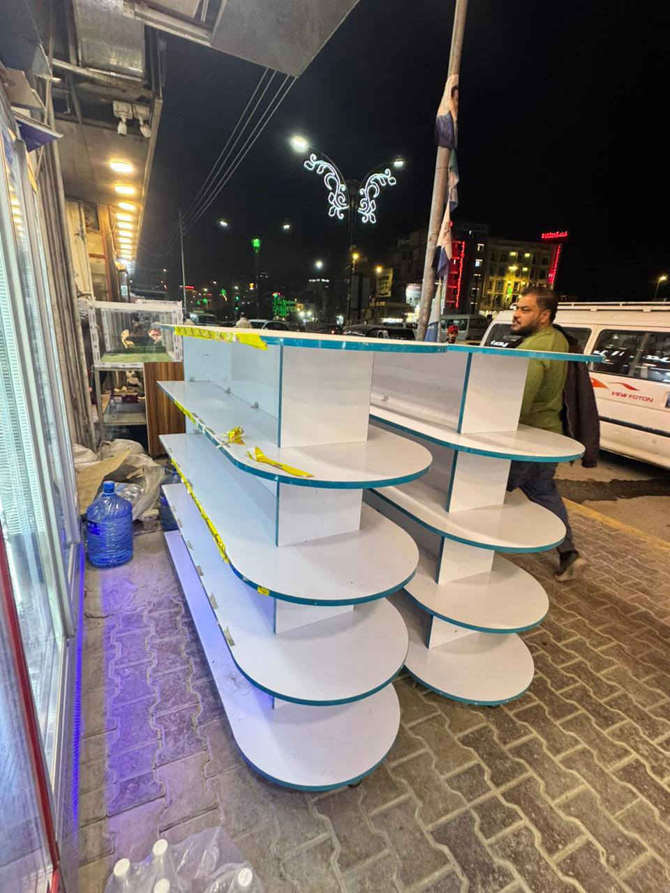 رفوف للبيع الواحد منهم طول ١٨٠ ارتفاع ١٣٠ عدد ٢ السعر ٤٠٠تواصل  ***********
المكان كربلاء باب بغداد
