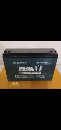 بطاريه مصطره جديده  السعر ٤٠    ٠٧٧١١٢١٨٤٧٦