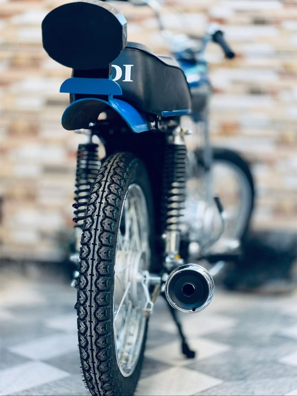 عمي السلام عليكم درجه امس عمرتها تعميرت نوفل امس كملتها شاصي سكنر نديل 26 مكنها حمزه الشرقي سعرها 950 المو شراي يطلع كبل ***********
